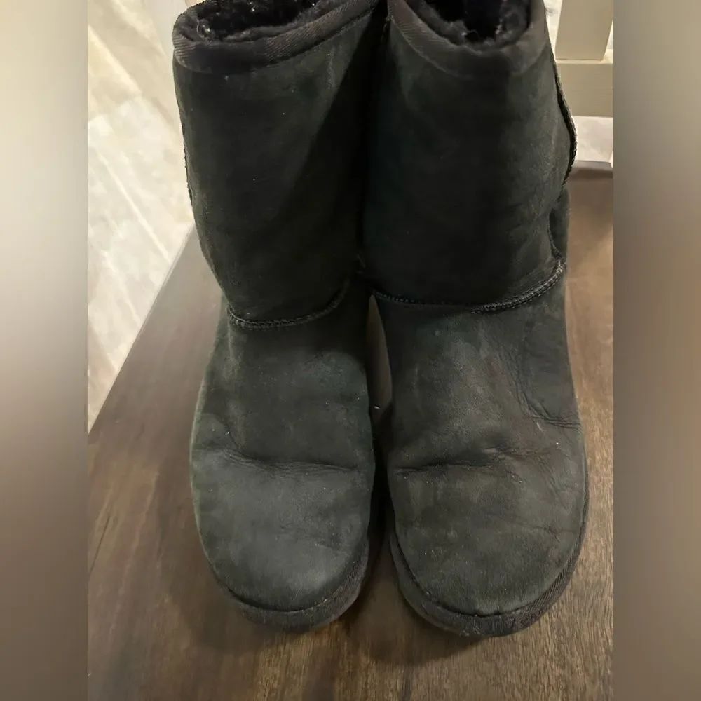 Ugg Classic Short II black size 8 - Picture 2 of 7